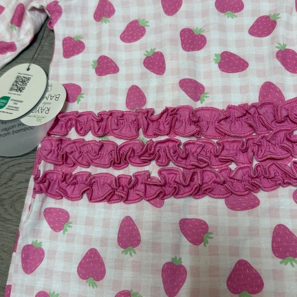 Milkberry Strawberry Onesie - Picture 6 of 6